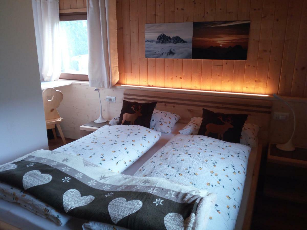 منزل الضيف Santa Cristina Val Gardena  في Rifugio Fermeda Hutte المظهر الخارجي الصورة