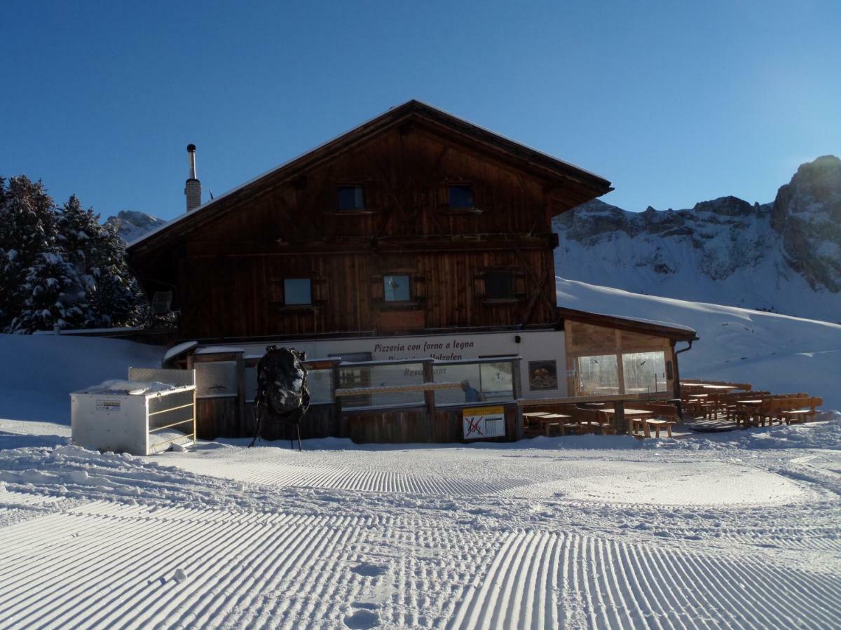 منزل الضيف Santa Cristina Val Gardena  في Rifugio Fermeda Hutte المظهر الخارجي الصورة