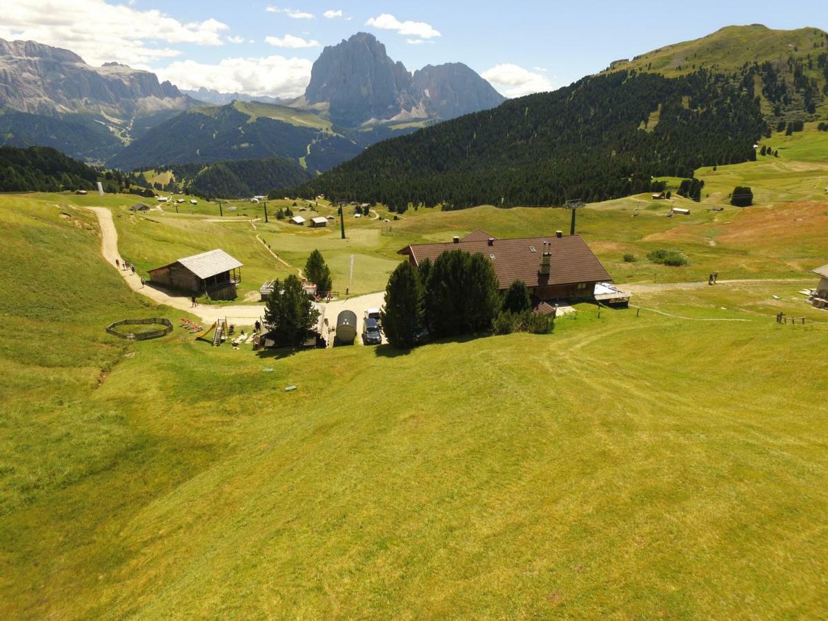 منزل الضيف Santa Cristina Val Gardena  في Rifugio Fermeda Hutte المظهر الخارجي الصورة